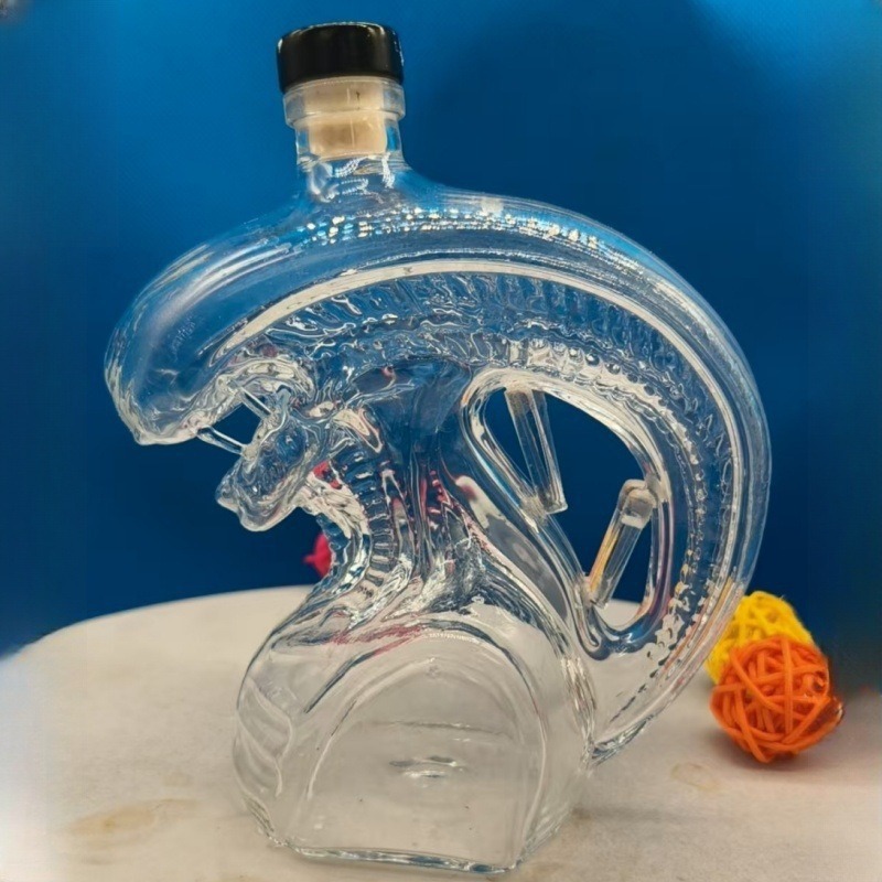 ขวดเหล้ารูปทรงเอเลี่ยนเซโนมอร์ - Glass Decanter Whiskey บทวิจารณ์และราคา